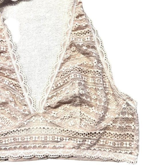 VICTORIA’S SECRET BLUSH PINK LACE BRALETTE SIZE LARGE - Picture 3 of 10